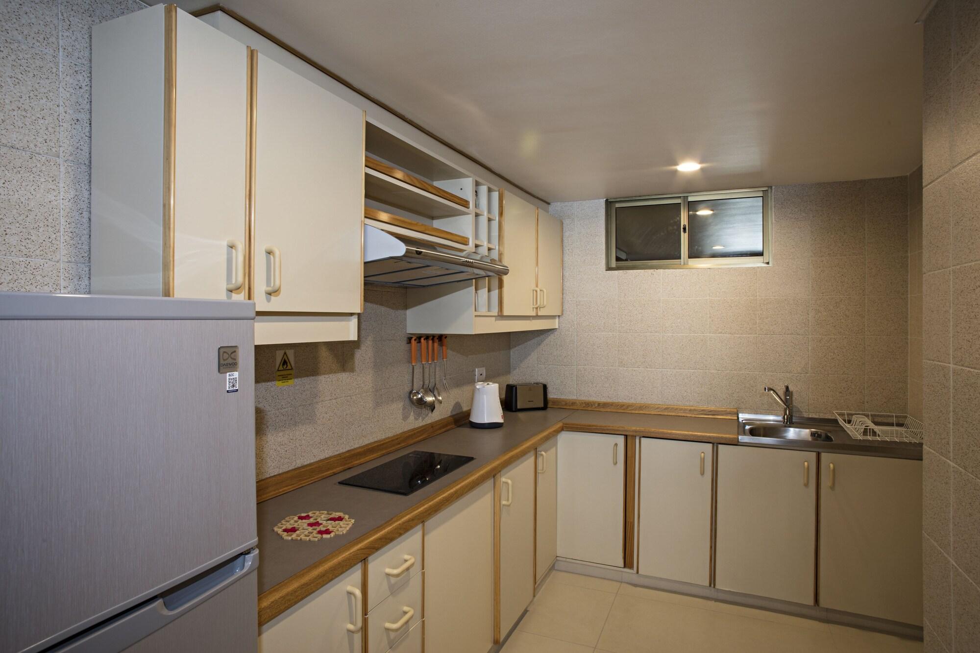 Camino Real Aparthotel, Downtown Hotel
